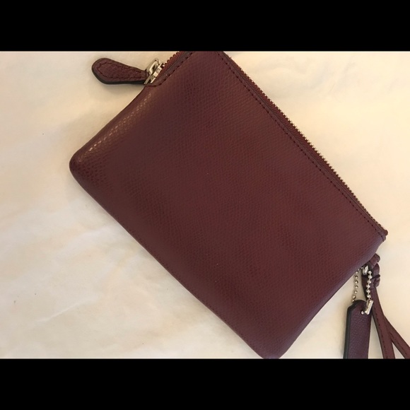 Coach burgundy wristlet - Picture 5 of 5